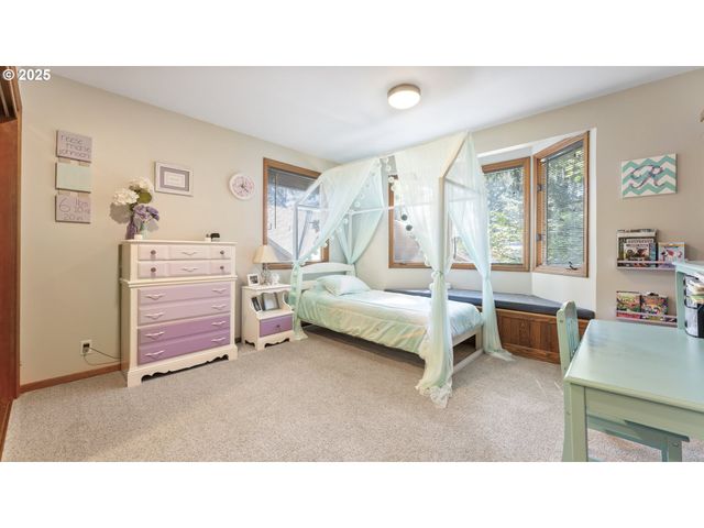 2323 THRUSH Ct, Salem, OR 97306