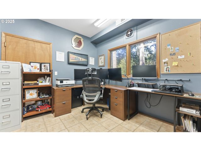 2323 THRUSH Ct, Salem, OR 97306