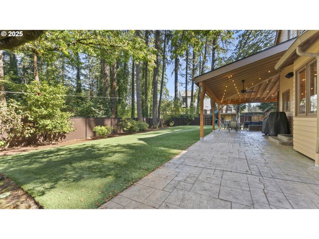 2323 THRUSH Ct, Salem, OR 97306