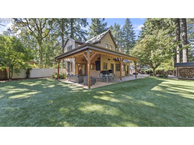 2323 THRUSH Ct, Salem, OR 97306