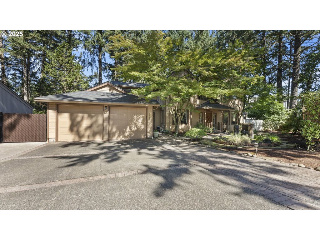 2323 THRUSH Ct, Salem, OR 97306