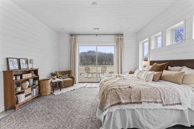 105 McKinney Rd, Gordonsville, TN 38563