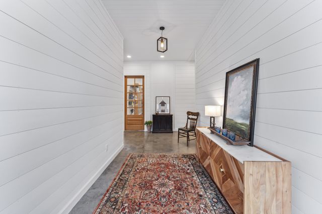 105 McKinney Rd, Gordonsville, TN 38563
