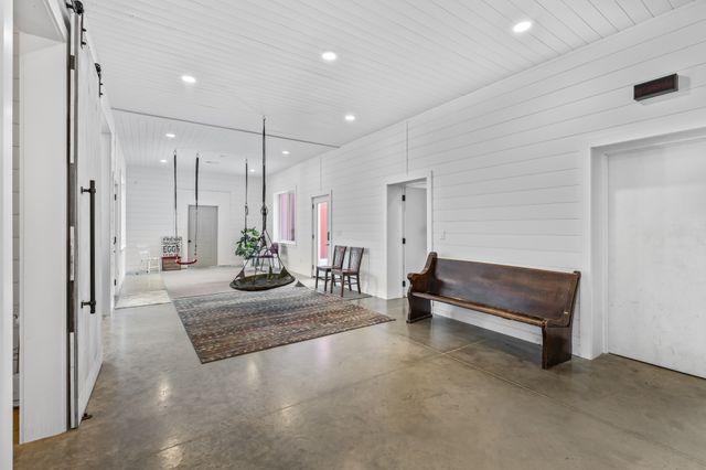 105 McKinney Rd, Gordonsville, TN 38563