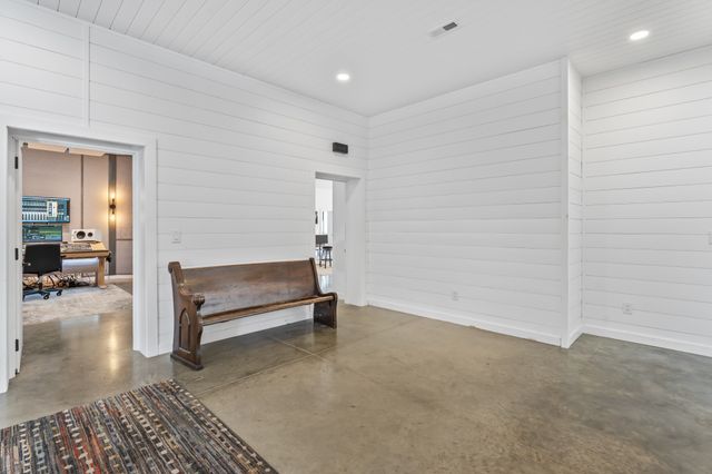 105 McKinney Rd, Gordonsville, TN 38563