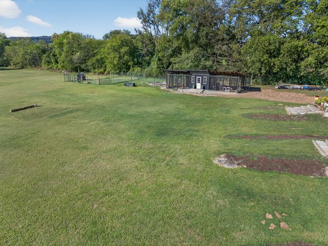 105 McKinney Rd, Gordonsville, TN 38563
