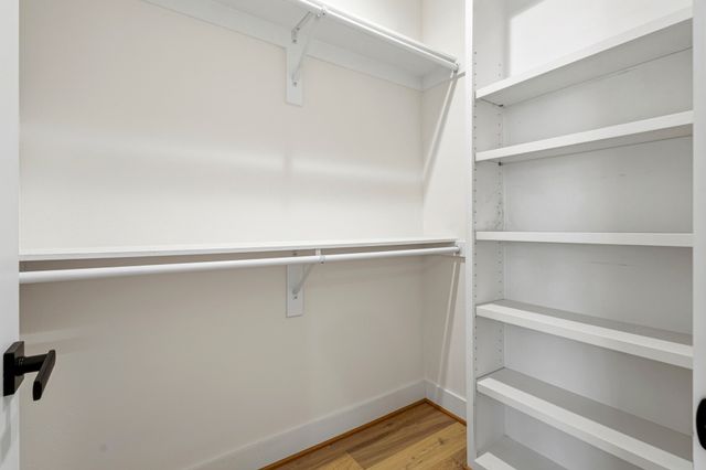 1007 Mount Auburn Avenue, Dallas, TX 75223