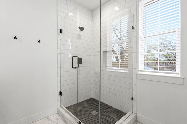 1007 Mount Auburn Avenue, Dallas, TX 75223