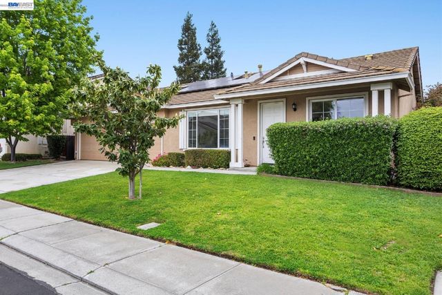 744 Vasconcellos Ave, Manteca, CA 95336