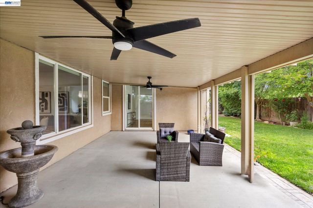 744 Vasconcellos Ave, Manteca, CA 95336