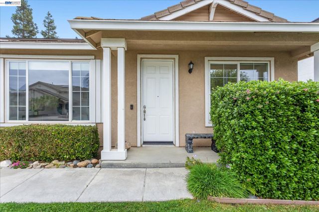 744 Vasconcellos Ave, Manteca, CA 95336