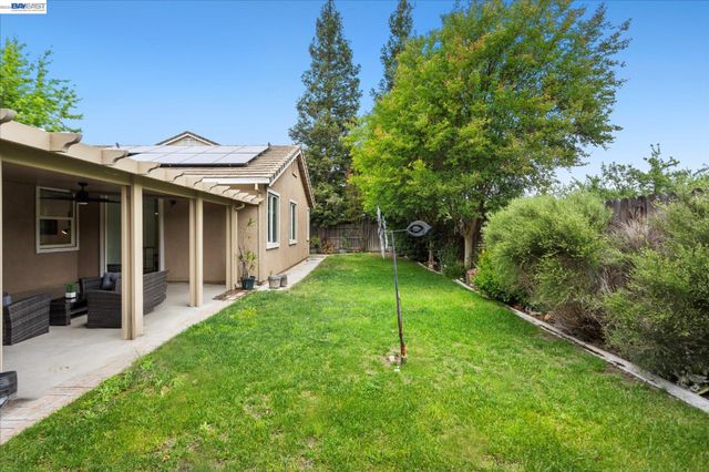 744 Vasconcellos Ave, Manteca, CA 95336