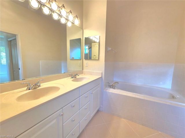 7892 Sanctuary CIR 2, Naples, FL 34104