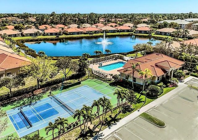 7892 Sanctuary CIR 2, Naples, FL 34104