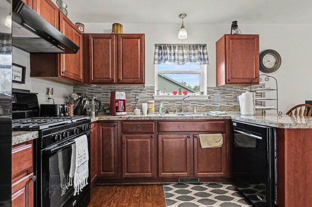 3224 Centennial Oak Court, Clio, MI 49420