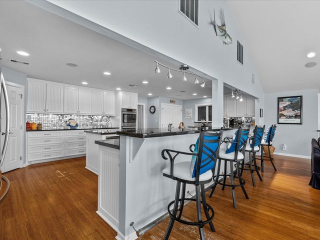 4231 Jolly Roger Road, Jamaica Beach, TX 77554