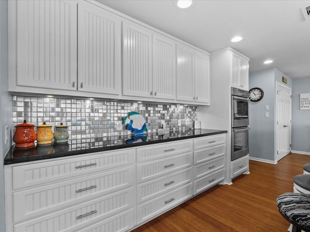 4231 Jolly Roger Road, Jamaica Beach, TX 77554