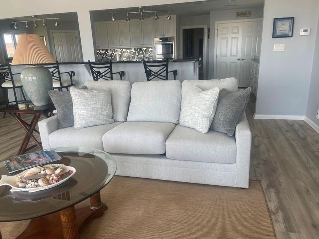 4231 Jolly Roger Road, Jamaica Beach, TX 77554