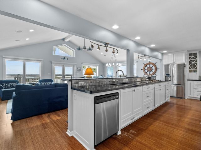 4231 Jolly Roger Road, Jamaica Beach, TX 77554