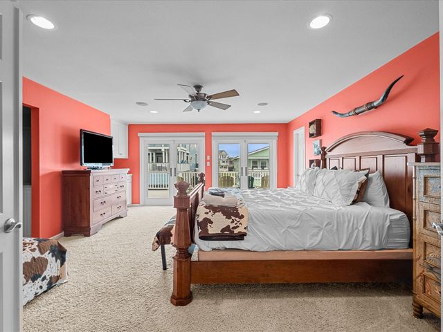 4231 Jolly Roger Road, Jamaica Beach, TX 77554