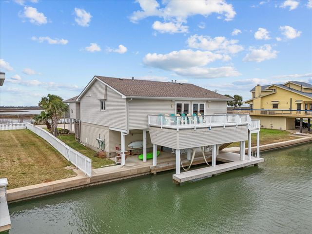 4231 Jolly Roger Road, Jamaica Beach, TX 77554