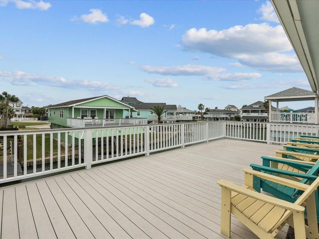 4231 Jolly Roger Road, Jamaica Beach, TX 77554