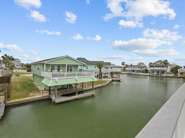 4231 Jolly Roger Road, Jamaica Beach, TX 77554