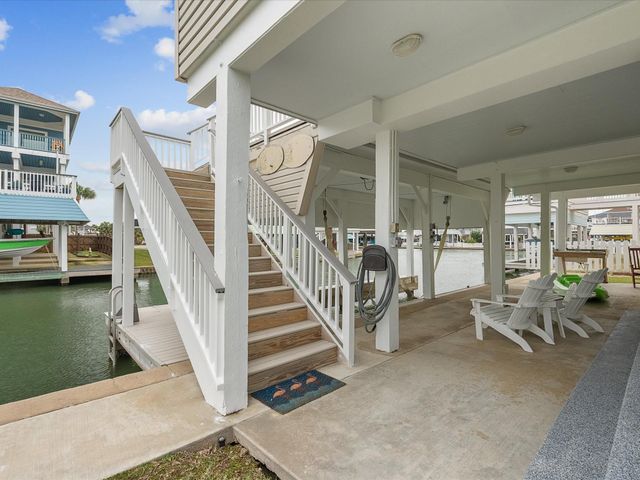 4231 Jolly Roger Road, Jamaica Beach, TX 77554