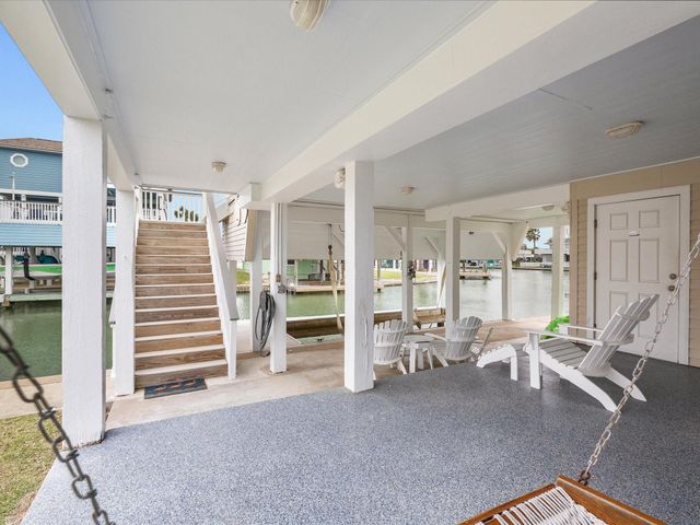 4231 Jolly Roger Road, Jamaica Beach, TX 77554