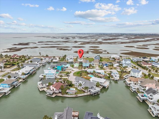 4231 Jolly Roger Road, Jamaica Beach, TX 77554