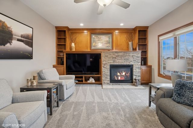 10333 Windsor Parkway, Johnston, IA 50131