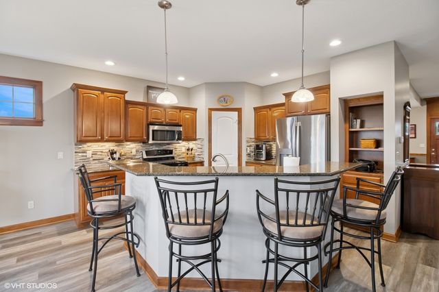 10333 Windsor Parkway, Johnston, IA 50131
