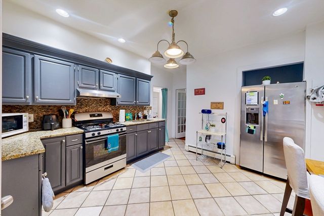 15 Mclellan St, Boston, MA 02121