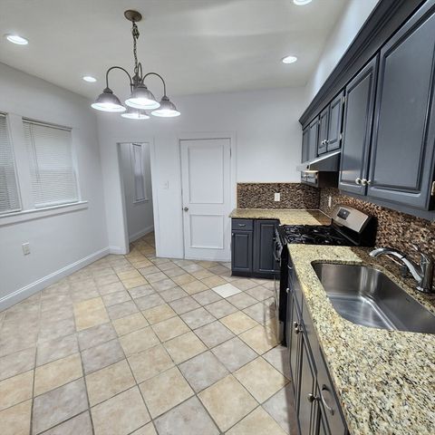 15 Mclellan St, Boston, MA 02121