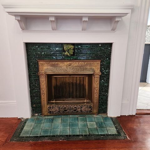 15 Mclellan St, Boston, MA 02121