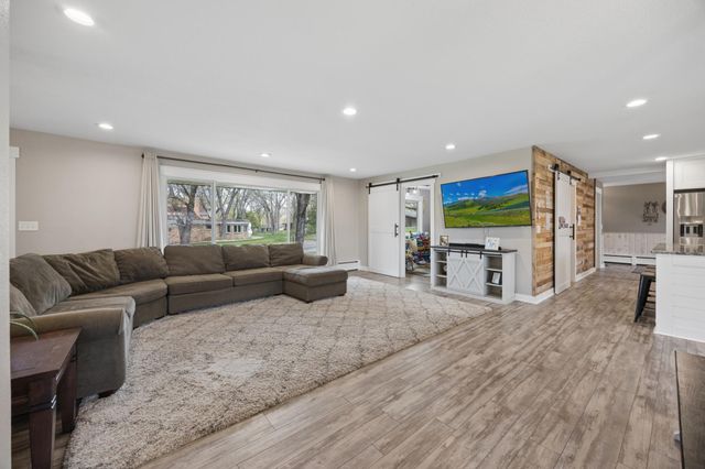 2002 Hillcrest Drive, Saint Cloud, MN 56303
