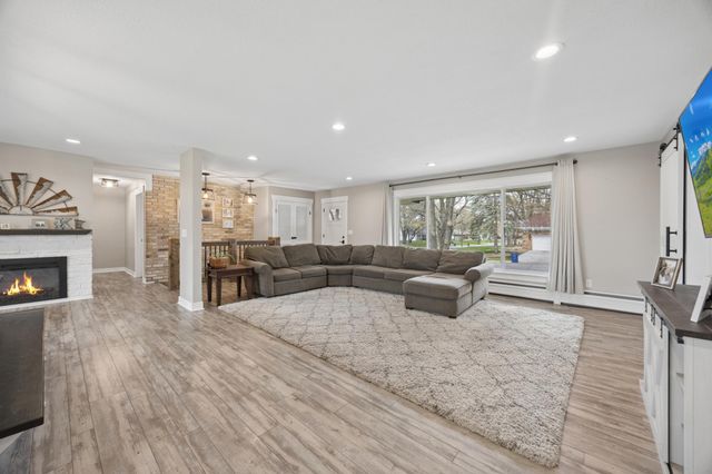 2002 Hillcrest Drive, Saint Cloud, MN 56303