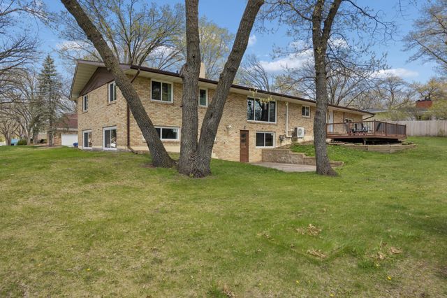 2002 Hillcrest Drive, Saint Cloud, MN 56303