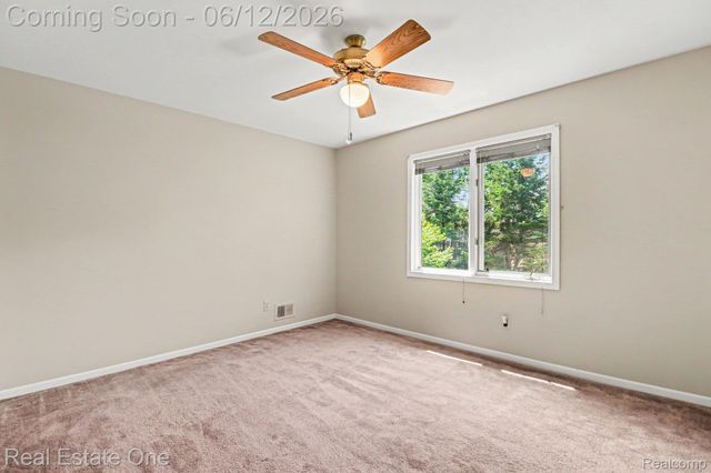 1751 Carpenter Drive, Troy, MI 48098