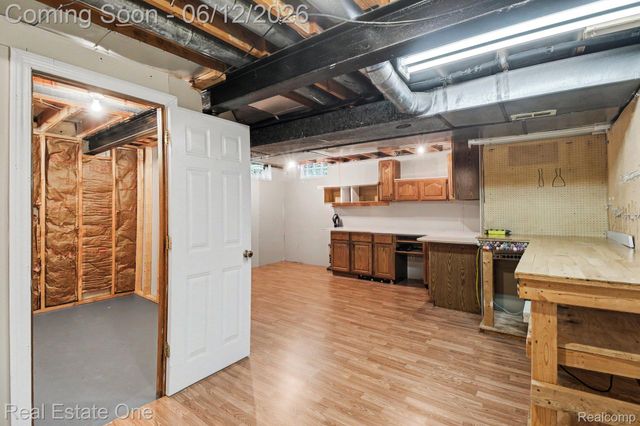 1751 Carpenter Drive, Troy, MI 48098