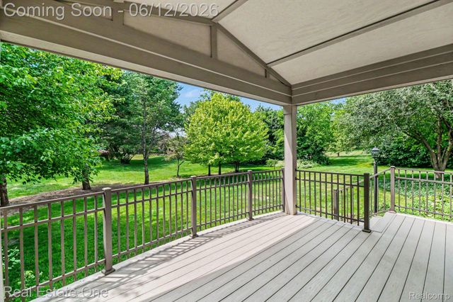 1751 Carpenter Drive, Troy, MI 48098