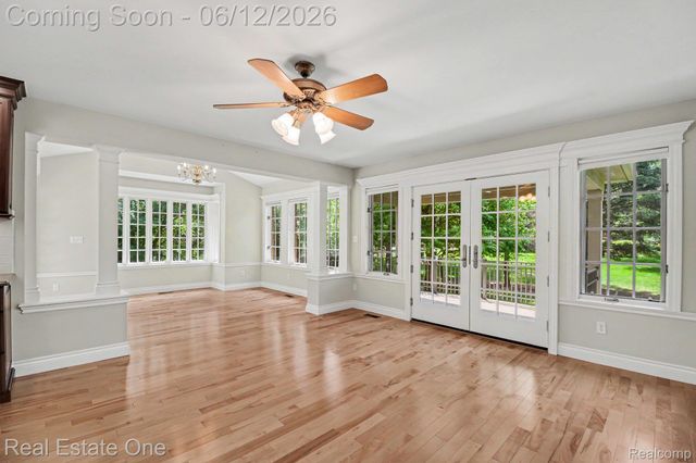 1751 Carpenter Drive, Troy, MI 48098