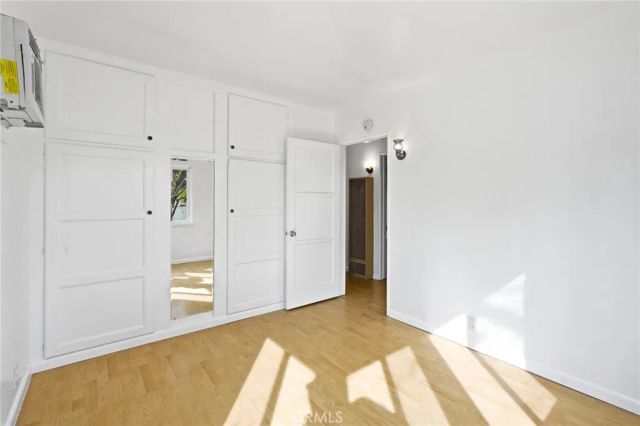 2205 N Glenoaks Boulevard, Burbank, CA 91504