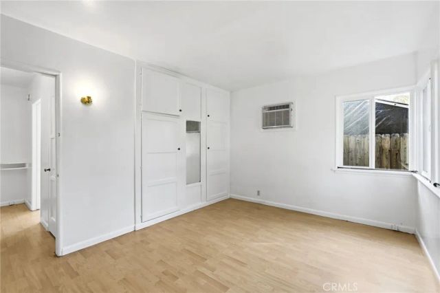 2205 N Glenoaks Boulevard, Burbank, CA 91504