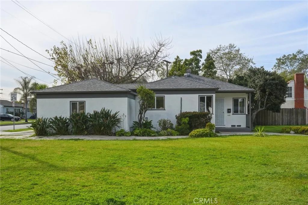 2205 N Glenoaks Boulevard, Burbank, CA 91504