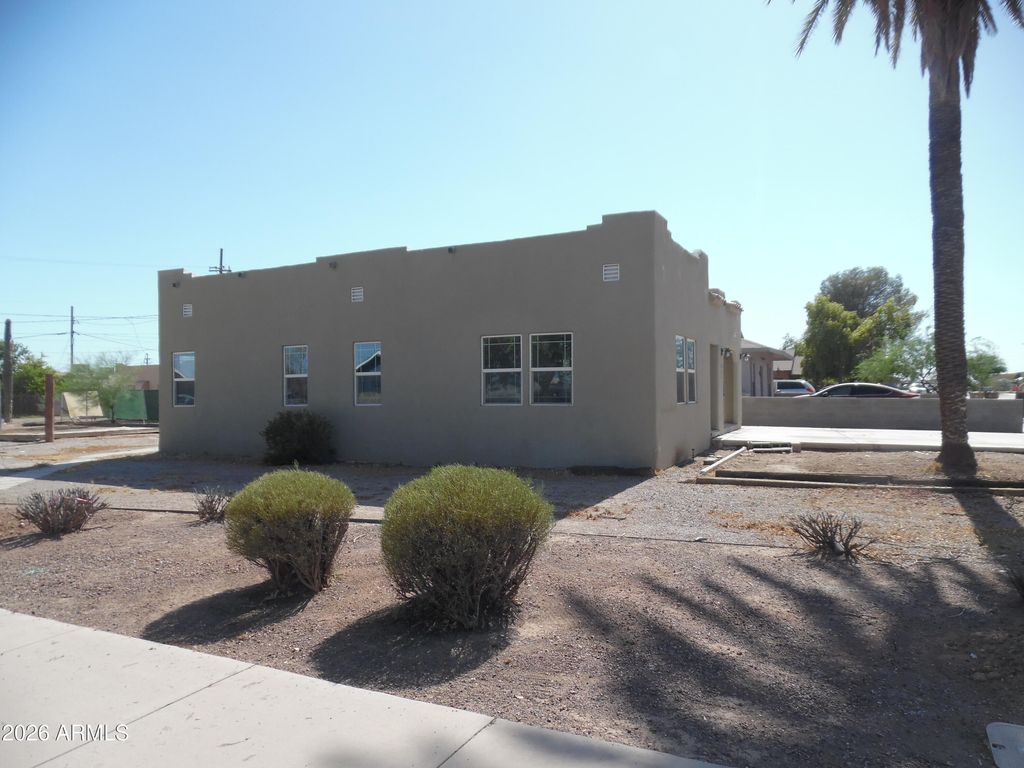 211 E EASON Avenue, Buckeye, AZ 85326 — photo 2