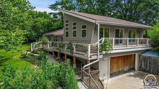 11525 S Clare Rd, Olathe, KS 66061