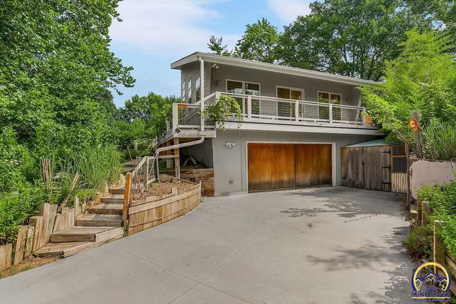 11525 S Clare Rd, Olathe, KS 66061