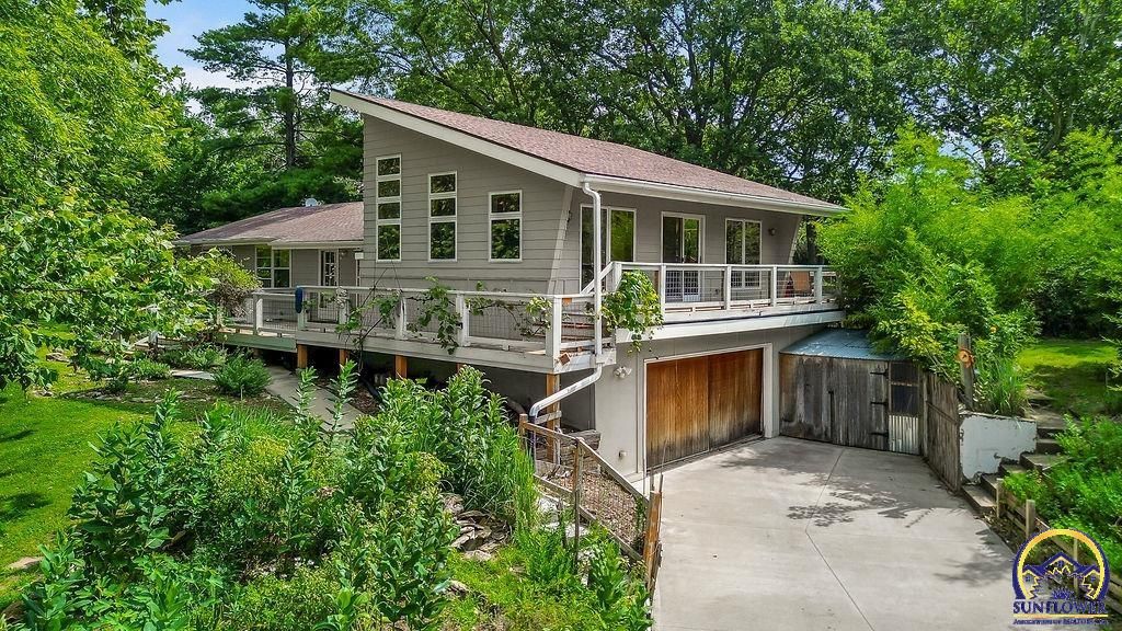 11525 S Clare Rd, Olathe, KS 66061