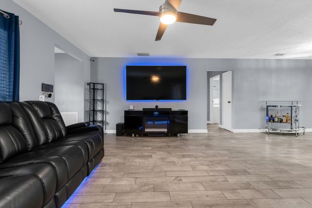 3740 NW 113TH Avenue, Sunrise, FL 33323